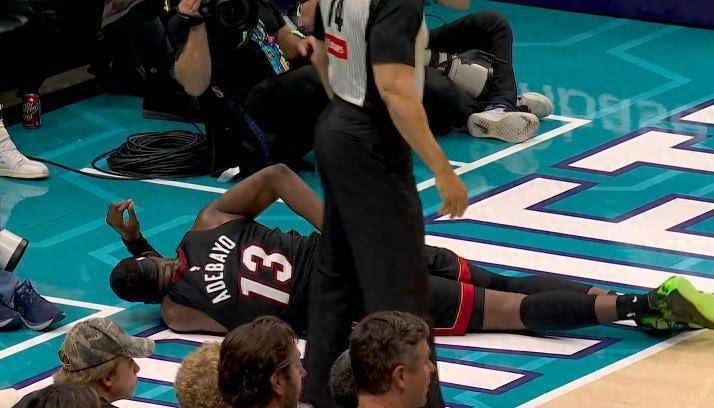 热火完了？核心阿德巴约遭鲍尔争议动作伤退，裁判未回放录像引质疑