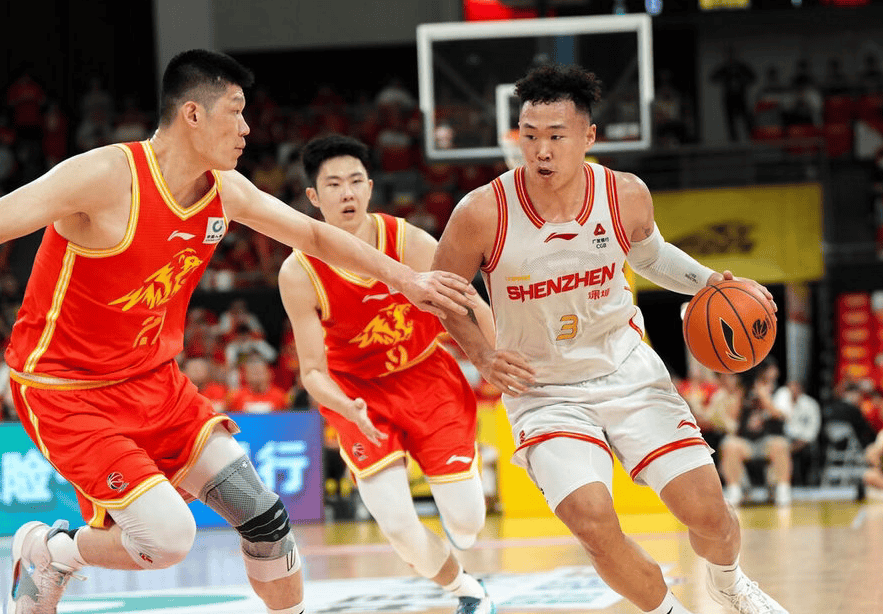 2-0!浙江广厦夺赛点,李慕豪伤退,小孩哥伤停,贺希宁独木难支,深圳恐将被淘汰!